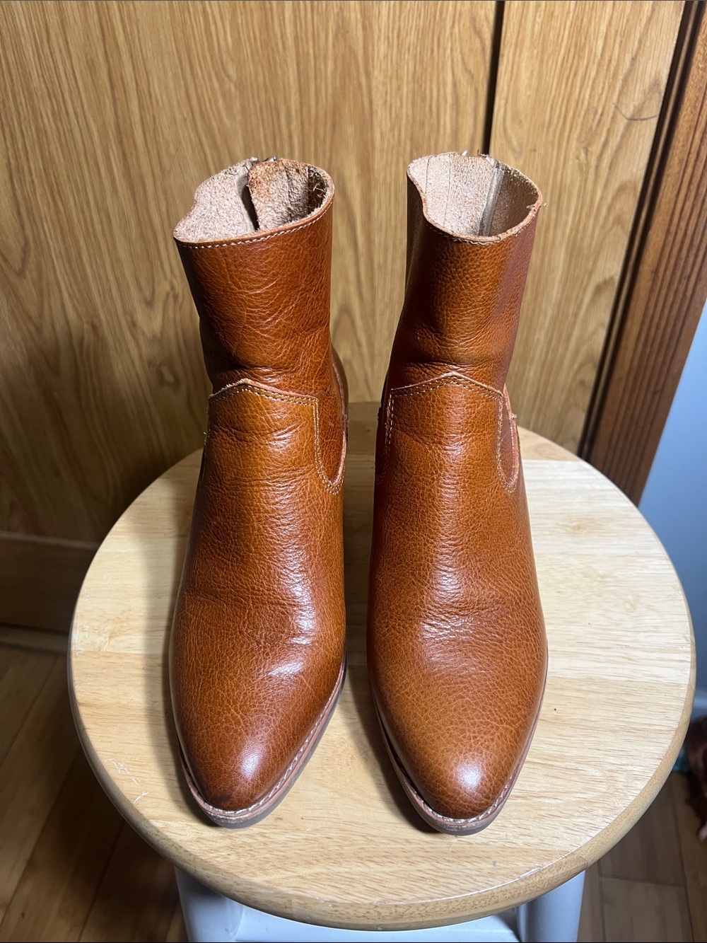 Sofft Women's Cognac Leather Pointed Ankle Booties